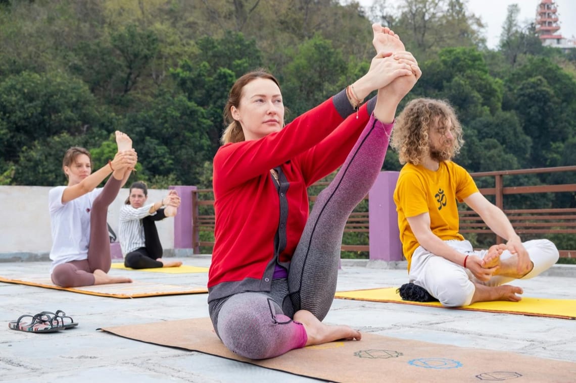 We Ranked Every Online Yoga Teacher Training by 1.6 Million Student Reviews. Here's What We Learned.