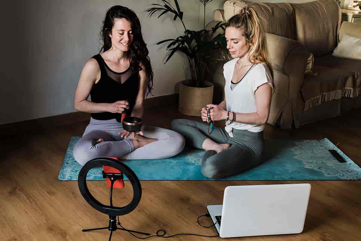 ways yoga influencers make money
