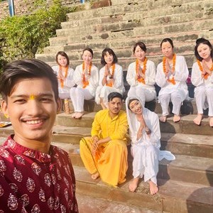 RISHIKESH YOGASHALA TOKYO